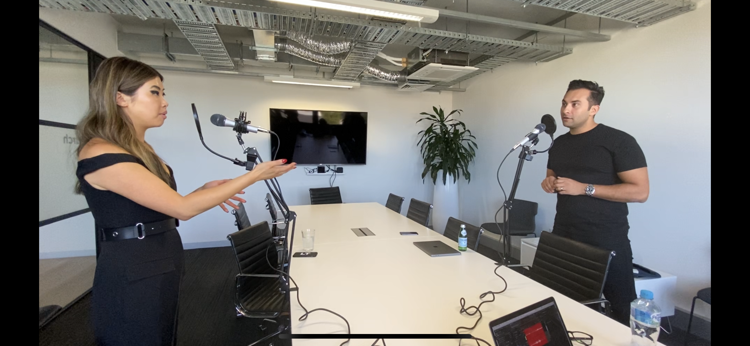 Episode 33: The Morning Dump & Dominating on LinkedIn in 2020